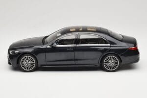 Mercedes S-Class W223 AMG Line Anthracite Blue Norev 1:18 183800 Metal - imagem 4 de 8