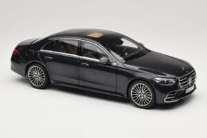 Mercedes S-Class W223 AMG Line Anthracite Blue Norev 1:18 183800 Metal - imagem 6 de 8