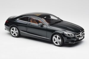 Mercedes S-Class Coupe C217 Smaragd Verde Metallic Norev 1:18 B66961244 Metal - imagem 6 de 8