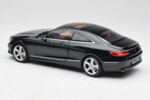 Mercedes S-Class Coupe C217 Smaragd Verde Metallic Norev 1:18 B66961244 Metal - imagem 7 de 8