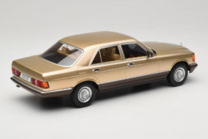 Mercedes S-Class W126 Metallic Beige MCG 1:18 MCG18548 Metal - imagem 2 de 6