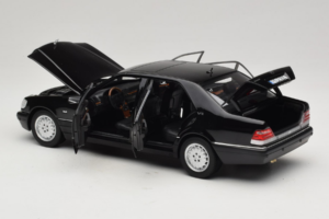 Mercedes S-Class W140 S600 Obsidian Black Metallic Norev 1:18 183045 Metal - imagem 5 de 8