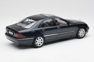 Mercedes S-Class W220 Azul Maisto 1:18 56051 Metal - imagem 3 de 8
