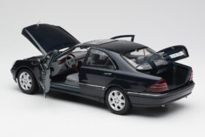 Mercedes S-Class W220 Azul Maisto 1:18 56051 Metal - imagem 5 de 8