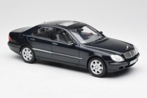 Mercedes S-Class W220 Azul Maisto 1:18 56051 Metal - imagem 6 de 8