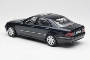 Mercedes S-Class W220 Azul Maisto 1:18 56051 Metal - imagem 7 de 8