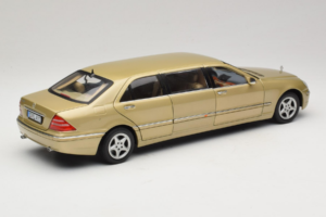 Mercedes S-Class W220 Pullman Gold Metallic Sun Star 1:18 4113 Metal - imagem 3 de 8