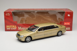 Mercedes S-Class W220 Pullman Gold Metallic Sun Star 1:18 4113 Metal - imagem 8 de 8
