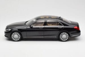Mercedes S-Class W222 Preto Metallic Norev 1:18 183480 Metal - imagem 4 de 8
