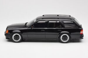 Mercedes 300 TE AMG S124 Preto Otto 1:18 OT147 Resina - imagem 3 de 6