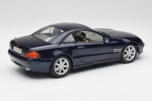 Mercedes SL 500 R230 Azul Maisto 1:18 B66962126 Metal - imagem 3 de 8