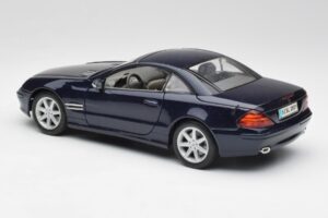 Mercedes SL 500 R230 Azul Maisto 1:18 B66962126 Metal - imagem 7 de 8