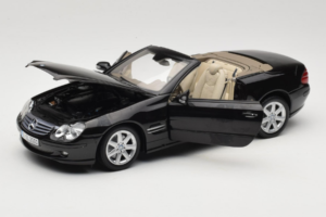 Mercedes SL R129 Preto Minichamps 1:18 B66962171 Metal - imagem 2 de 11