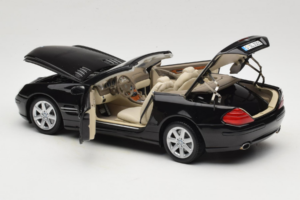 Mercedes SL R129 Preto Minichamps 1:18 B66962171 Metal - imagem 6 de 11