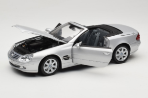 Mercedes SL R129 Prata Minichamps 1:18 B66962133 Metal - imagem 2 de 10