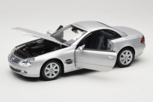 Mercedes SL R129 Prata Minichamps 1:18 B66962133 Metal - imagem 3 de 10