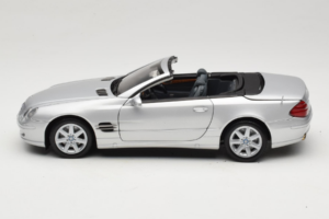 Mercedes SL R129 Prata Minichamps 1:18 B66962133 Metal - imagem 5 de 10