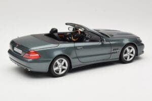 Mercedes SL R230 Amiant Green Minichamps 1:18 B66962389 Metal - imagem 3 de 8