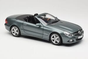 Mercedes SL R230 Amiant Green Minichamps 1:18 B66962389 Metal - imagem 6 de 8