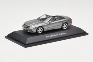 Mercedes SL R230 Palladium Silver Metallic Minichamps 1:43 B66962390 Metal - imagem 2 de 4