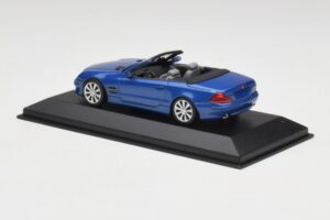 Mercedes SL R230 Tanzanite Azul Minichamps 1:43 B66962250 Metal - imagem 3 de 4