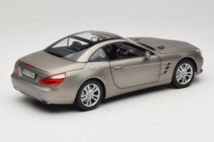 Mercedes SL500 R231 Dark Grey Matt Norev 1:18 183590 Metal - imagem 4 de 9