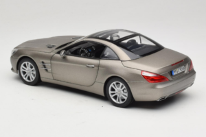 Mercedes SL500 R231 Dark Grey Matt Norev 1:18 183590 Metal - imagem 8 de 9