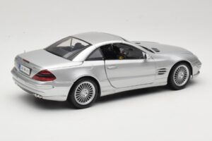 Mercedes SL55 AMG R230 Prata Maisto 1:18 36894 Metal - imagem 3 de 8