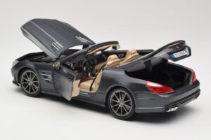 Mercedes SL65 AMG Black Series R230 Matte Black Maisto 1:18 36198 Metal - imagem 5 de 8