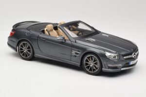 Mercedes SL65 AMG Black Series R230 Matte Black Maisto 1:18 36198 Metal - imagem 6 de 8