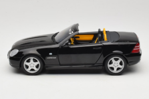 Mercedes SLK R170 230 AMG Preto Minichamps 1:18 B66960004 Metal - imagem 4 de 9
