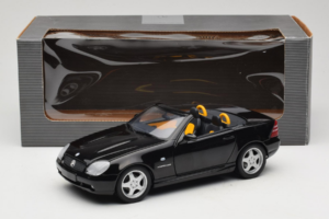 Mercedes SLK R170 230 AMG Preto Minichamps 1:18 B66960004 Metal - imagem 9 de 9