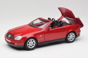 Mercedes SLK 230 R170 Vermelho Maisto 1:18 56023 Metal - imagem 2 de 9