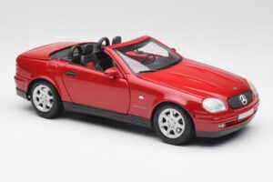 Mercedes SLK 230 R170 Vermelho Maisto 1:18 56023 Metal - imagem 7 de 9