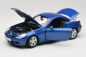 Mercedes SLK R171 Blue Metallic Minichamps 1:18 100033131 Metal - imagem 3 de 11
