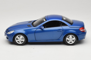 Mercedes SLK R171 Blue Metallic Minichamps 1:18 100033131 Metal - imagem 5 de 11