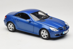 Mercedes SLK R171 Blue Metallic Minichamps 1:18 100033131 Metal - imagem 9 de 11