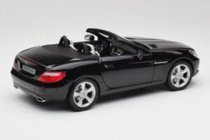 Mercedes SLK R172 Magnetite Preto Minichamps 1:18 B66960514 Metal - imagem 3 de 8