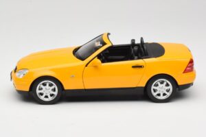 Mercedes SLK200 R170 Amarelo Norev 1:18 B66040713 Metal - imagem 5 de 9