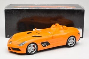 Mercedes SLR McLaren C199 Stirling Moss AMG Solarbeam Metallic Minichamps 1:18 100038400 Metal - imagem 8 de 8