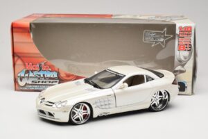 Mercedes SLR McLaren C199 Branco Maisto 1:18 31068 Metal - imagem 8 de 8