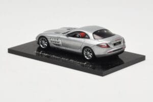 Mercedes SLR McLaren Crystal Silver Minichamps 1:43 B66961974 Metal - imagem 3 de 4