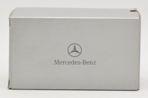 Mercedes SLR McLaren Crystal Silver Minichamps 1:43 B66961974 Metal - imagem 4 de 4