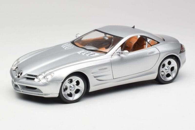 Mercedes SLR Vision Liquid Prata Maisto 1:18 B66962101 Metal