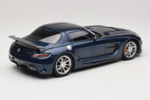 Mercedes SLS AMG Black Series Daytona Blue Metallic Minichamps 1:18 110033026 Metal - imagem 3 de 8