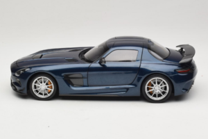 Mercedes SLS AMG Black Series Daytona Blue Metallic Minichamps 1:18 110033026 Metal - imagem 4 de 8