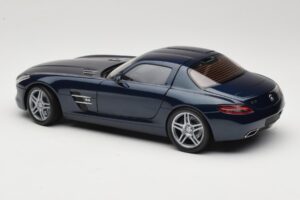 Mercedes SLS AMG C197 Blue Metallic Minichamps 1:18 100039021 Metal - imagem 7 de 8
