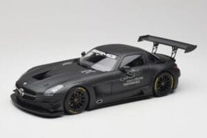Mercedes AMG SLS C197 GT3 45 Anos de Driving Performance Minichamps 1:18 151133100 Metal