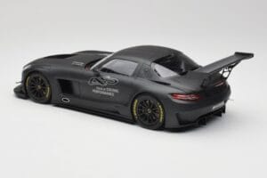 Mercedes AMG SLS C197 GT3 45 Anos de Driving Performance Minichamps 1:18 151133100 Metal - imagem 5 de 6