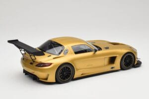 Mercedes AMG SLS C197 GT3 Street Dourado Minichamps 1:18 151113106 Metal - imagem 2 de 6